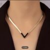 Copper zv shape pendant necklace